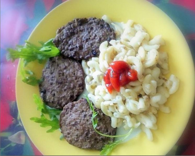 Chicken liver cutlets with semolina