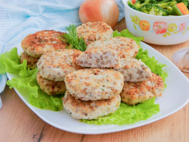 Chicken cutlets with buckwheat