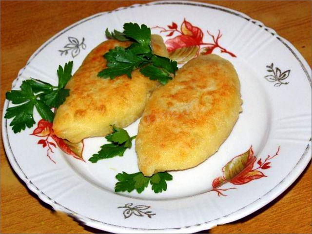 Potato chips with white cabbage