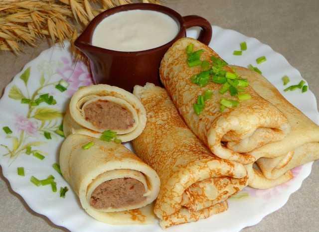 Pancakes with chicken liver