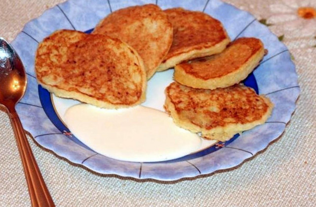 vegetable pancakes from zucchini and potatoes