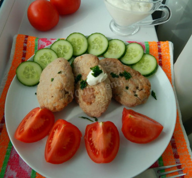 Fish cutlets without eggs