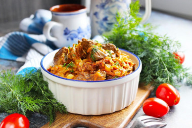 Chicken liver with cabbage