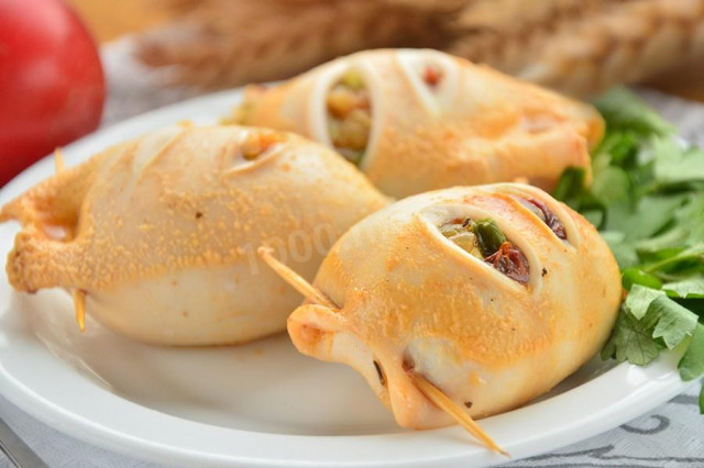 Squid stuffed with vegetables