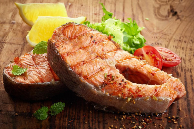 Grilled salmon steaks