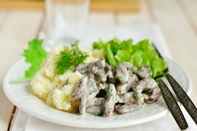 Beef liver in sour cream in a slow cooker