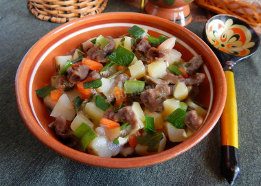 Roast with chicken hearts and potatoes