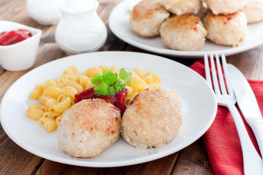 Minced meat cutlets with cheese filling inside