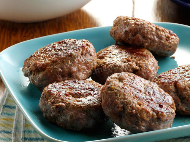 Beef patties in a slow cooker