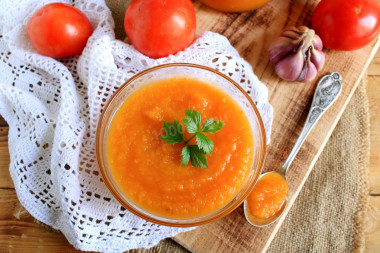 Squash caviar with carrots for winter