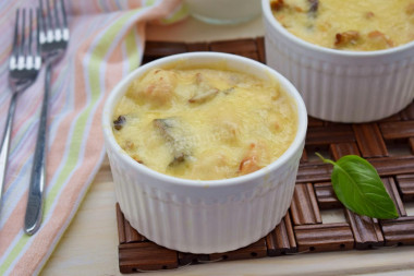 Julienne with turkey and mushrooms