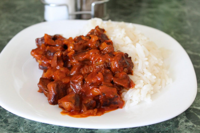 Beef heart stewed in tomato paste