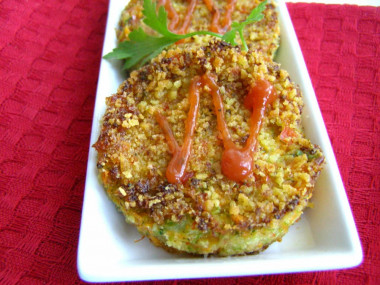 Broccoli biscuits, bell peppers and carrots with zucchini