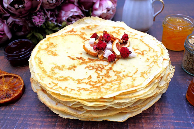 Pancakes on whipped whites with soda and vinegar