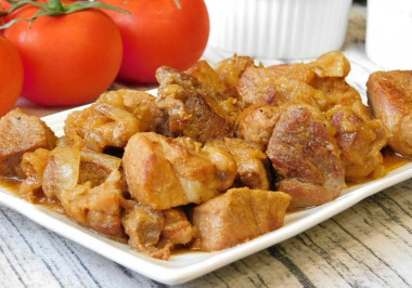 Pork with soy sauce in onion gravy