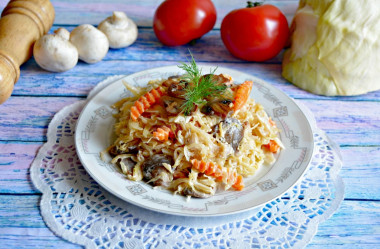 Stewed cabbage with mushrooms in the oven