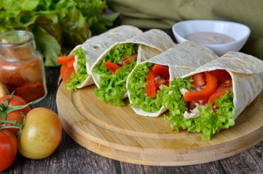 Tortilla with chicken and vegetables at home