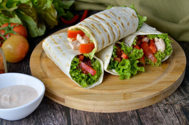 Tortilla with chicken and vegetables at home