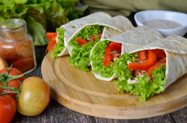 Tortilla with chicken and vegetables at home