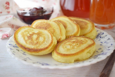 Fluffy sweet pancakes on kefir