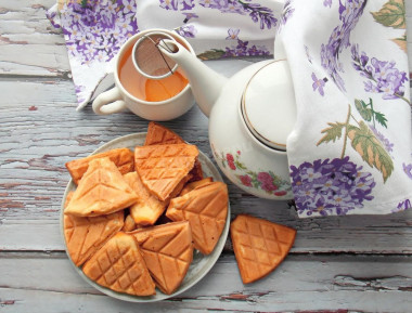 Waffle cookies in the form of gas