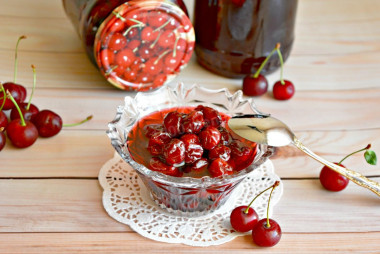 Sugar cherries for winter