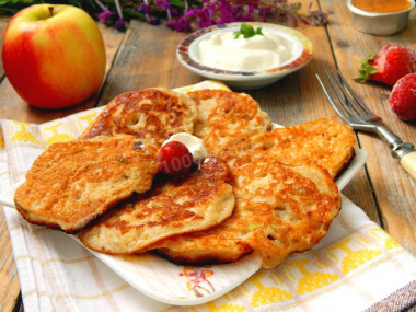 Apple pancakes on kefir