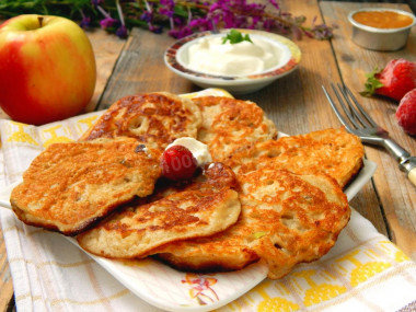 Apple pancakes on kefir