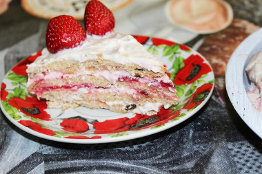 Strawberry-banana cake made from whole grain flour