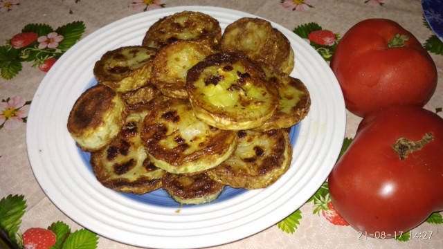 Zucchini in flour