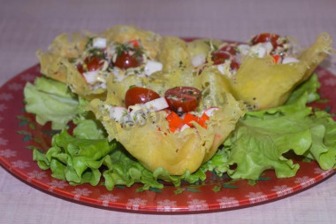 Cheese salad baskets