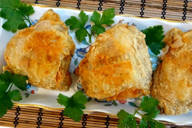 Chicken thighs in a frying pan without everything