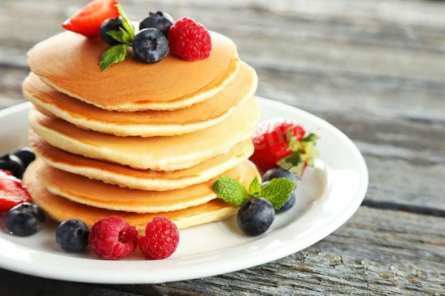 Vegetarian pancakes without milk in vegetable oil