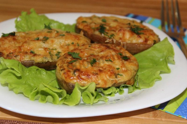 Baked potatoes with cheese and bacon