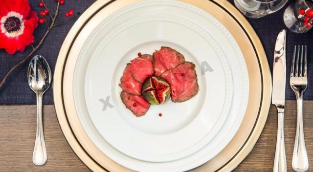 Roast beef with wine