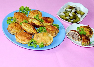 Minced meat chops in batter