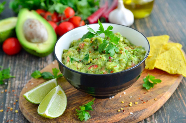 Guacamole sauce classic