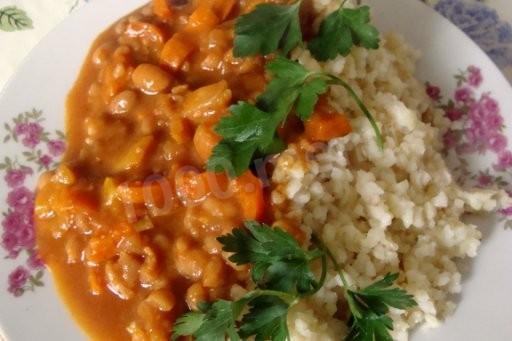 Beans with bell pepper stewed