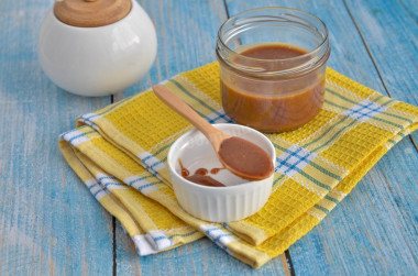 Boiled condensed milk at home