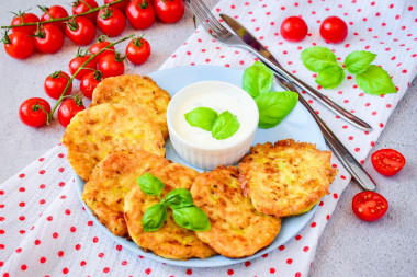 Zucchini fritters with cheese and garlic