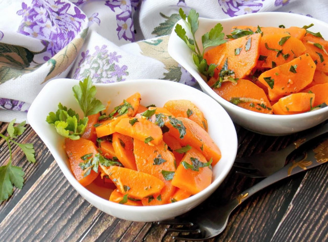 Boiled carrot salad