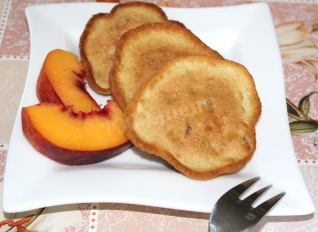 Pancakes with peaches