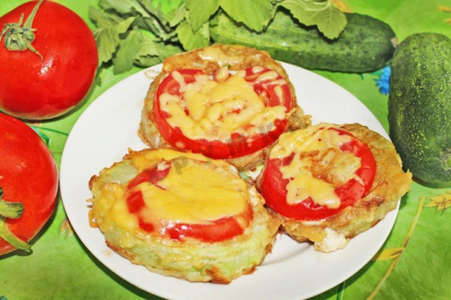 Fried zucchini with smoked sausage