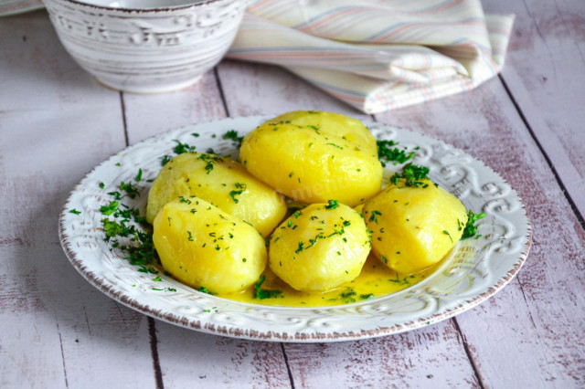 Side dish of boiled potatoes