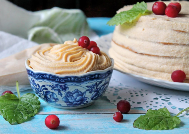 Custard with boiled condensed milk