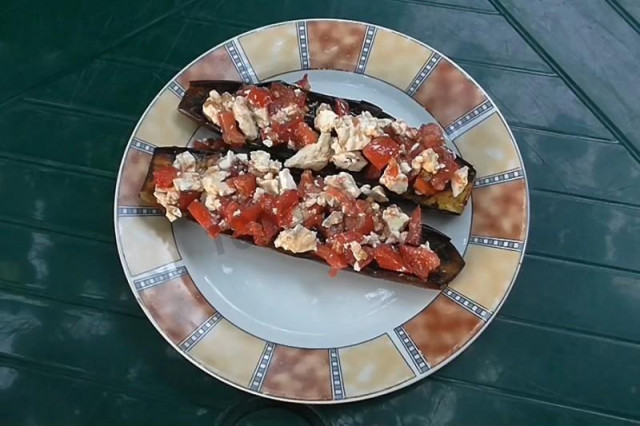 Eggplant with nutmeg cottage cheese and oregano