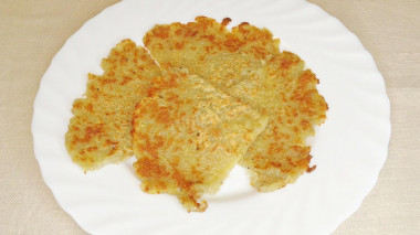 Pancake of raw grated potatoes without eggs and flour