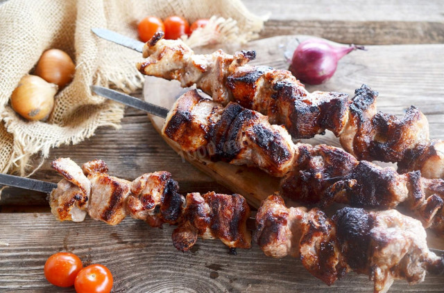 Pork kebab marinated with onion and mayonnaise