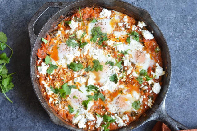 Shakshuka in a frying pan