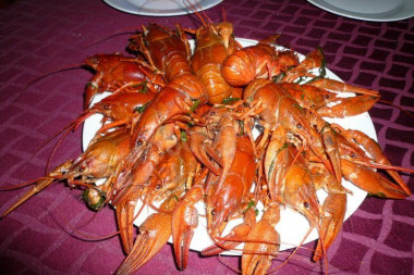 Boiled crayfish